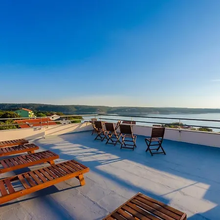 Gonar 300 Rab Apartment *
