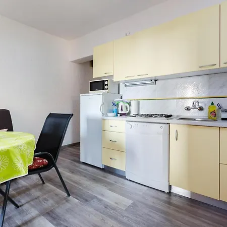 Apartment Gonar 300 Rab Supetarska Draga