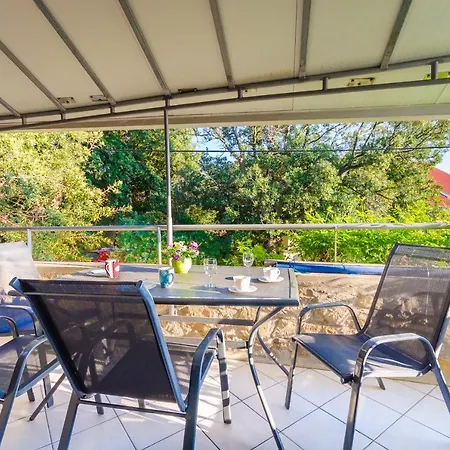 Gonar 300 Rab Apartment Supetarska Draga